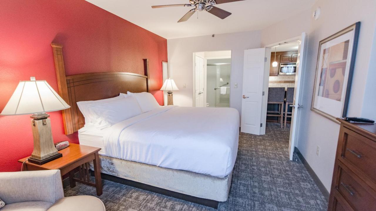 Staybridge Suites Wilmington East By Ihg Esterno foto