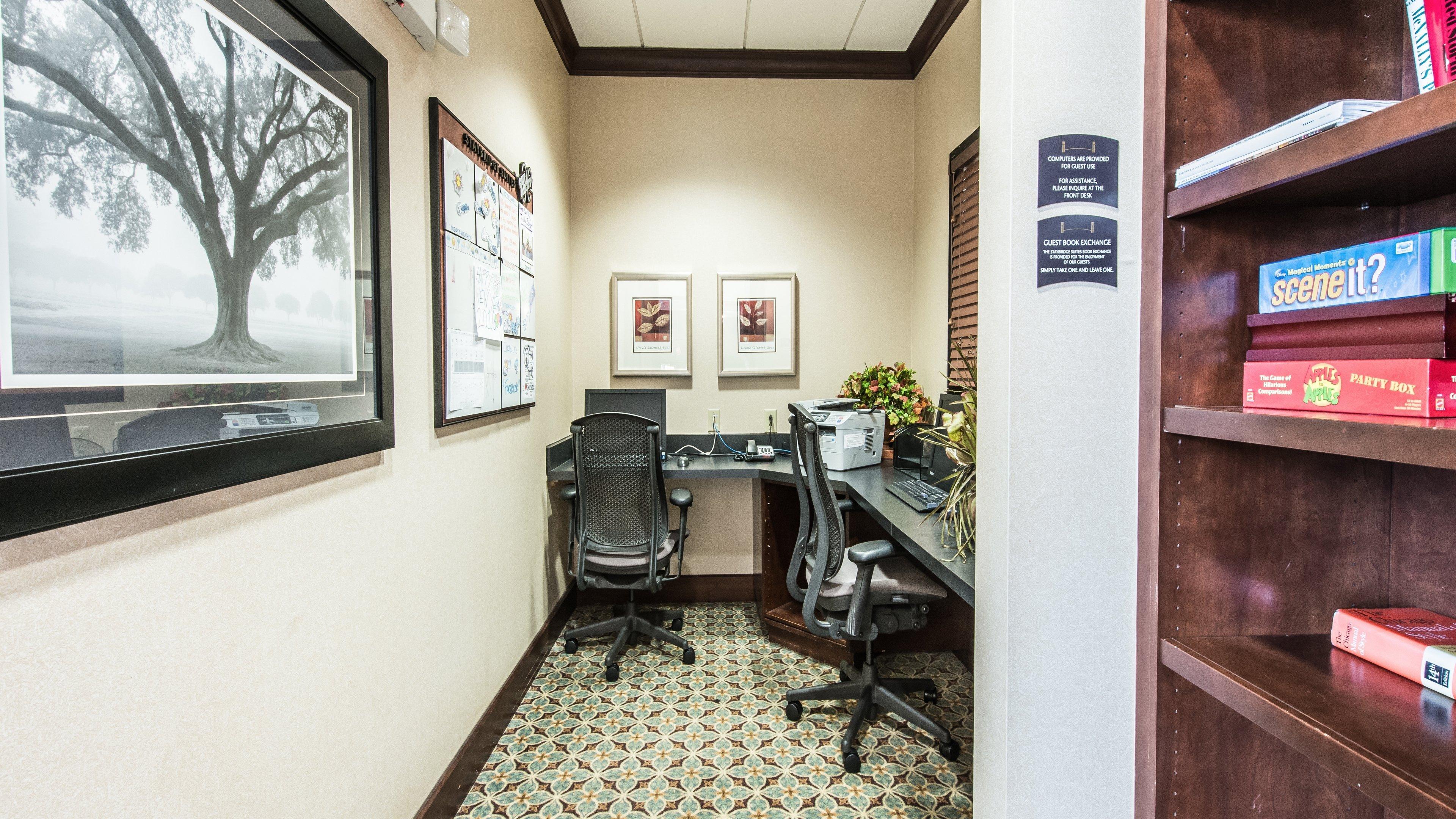 Staybridge Suites Wilmington East By Ihg Esterno foto