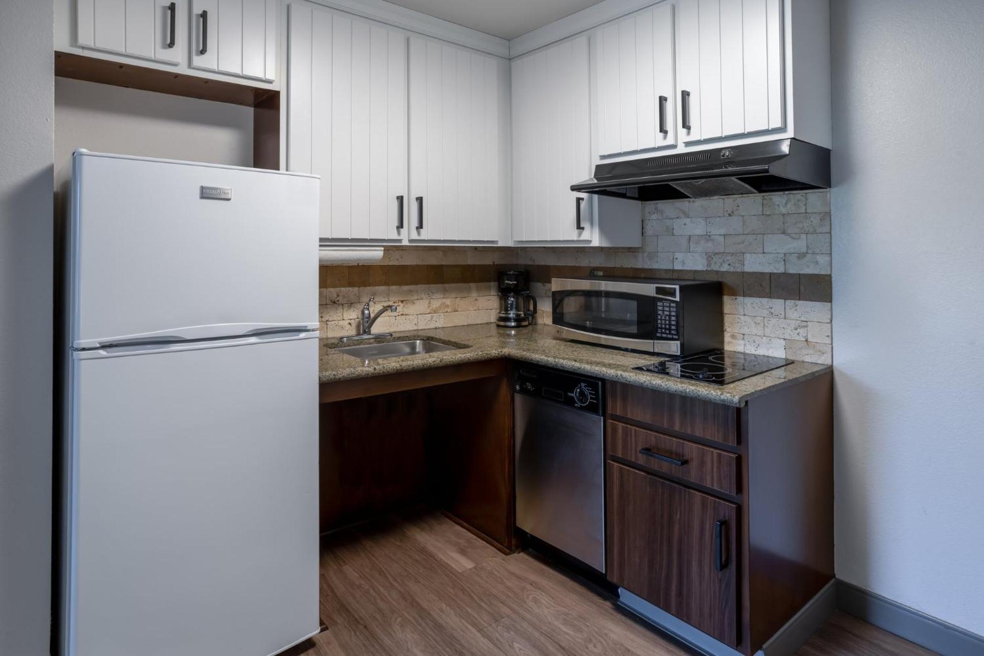 Staybridge Suites Wilmington East By Ihg Esterno foto