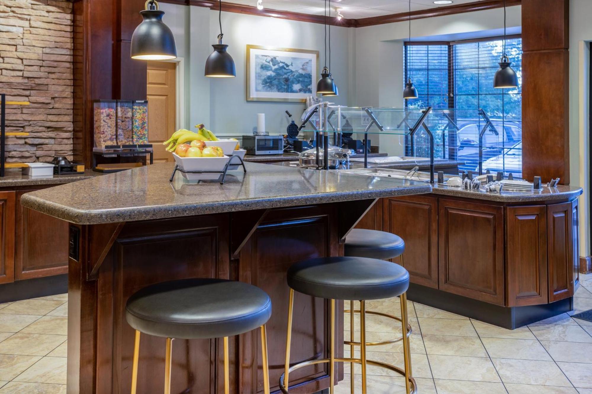 Staybridge Suites Wilmington East By Ihg Esterno foto